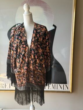 Zara Trafaluc shawl wrap outerwear with fringe detail